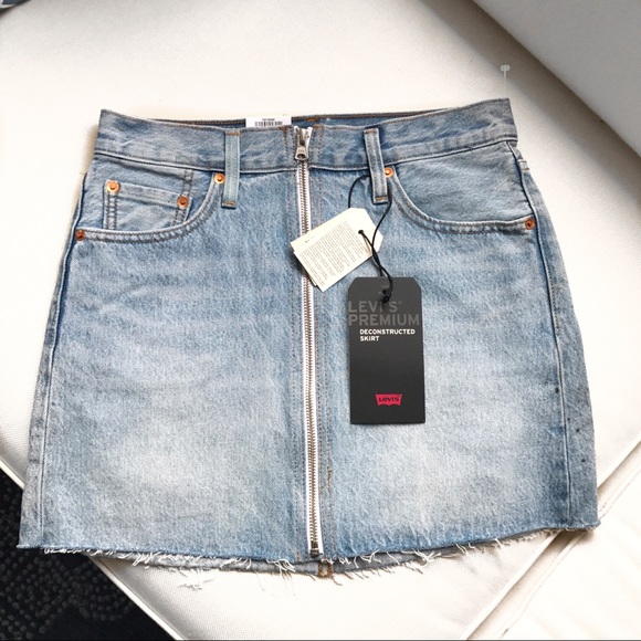 🆕 LEVI'S PREMIUM DECONSTRUCTED ZIPPER MINI SKIRT! - Picture 4 of 5